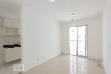 Sala de apartamento para alugar com 2 quartos, 50m² em Recreio dos Bandeirantes, Rio de Janeiro
