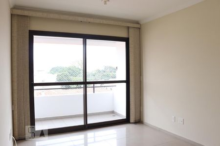 Sala de apartamento para alugar com 2 quartos, 65m² em Jardim da Gloria, São Paulo