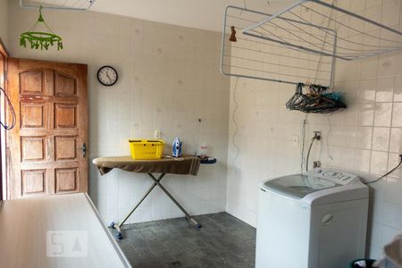 Casa à venda com 200m², 3 quartos e 3 vagasLavanderia