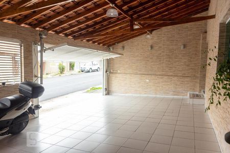 Casa à venda com 200m², 3 quartos e 3 vagasGaragem
