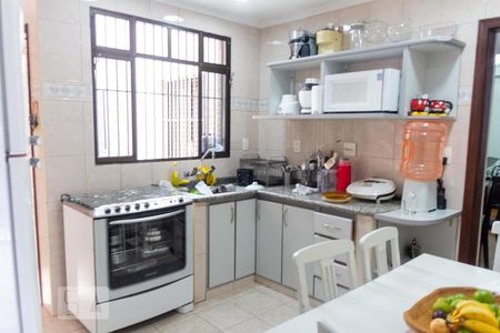 Casa à venda com 200m², 3 quartos e 3 vagasCozinha