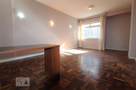 Sala de apartamento para alugar com 1 quarto, 64m² em Centro, Curitiba