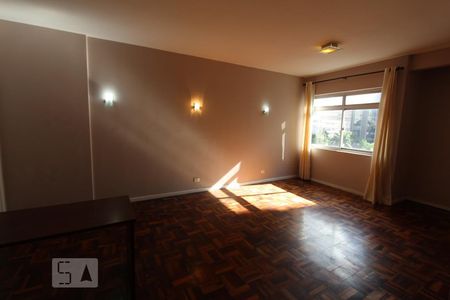 Sala de apartamento para alugar com 1 quarto, 64m² em Centro, Curitiba