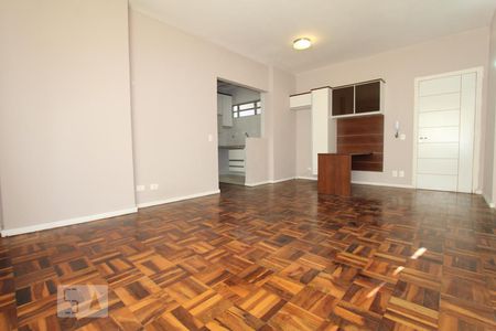 Sala de apartamento para alugar com 1 quarto, 64m² em Centro, Curitiba
