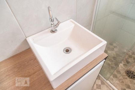 Casa para alugar com 100m², 2 quartos e 1 vaga Casa para alugar com 100m², 2 quartos e 1 vagaBanheiro