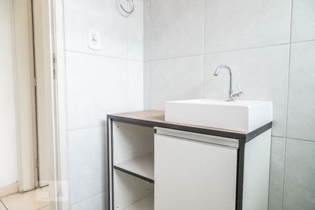 Casa para alugar com 100m², 2 quartos e 1 vaga Casa para alugar com 100m², 2 quartos e 1 vagaBanheiro