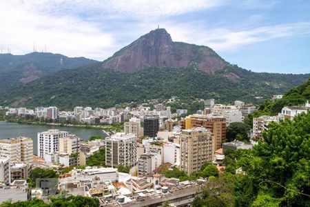 Apartamento à venda com 221m², 3 quartos e 2 vagasVista da Entrada do Condomínio