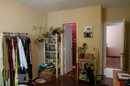 Apartamento à venda com 221m², 3 quartos e 2 vagasQuarto 2 - Suíte