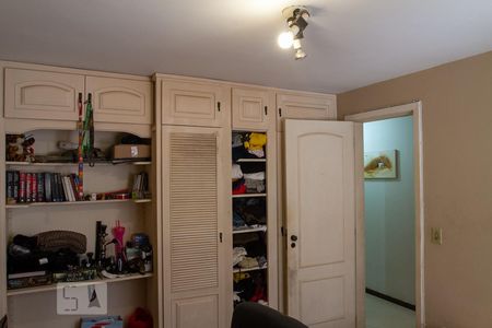 Apartamento à venda com 221m², 3 quartos e 2 vagasQuarto 1