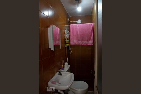 Apartamento à venda com 221m², 3 quartos e 2 vagasBanheiro de Serviço