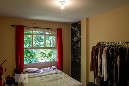 Apartamento à venda com 221m², 3 quartos e 2 vagasQuarto 2 - Suíte