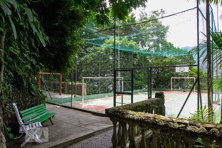 Apartamento à venda com 221m², 3 quartos e 2 vagasÁrea Comum - Playground