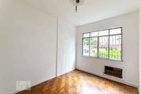 Quarto 1 de apartamento para alugar com 3 quartos, 105m² em Icaraí, Niterói