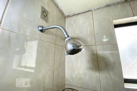Apartamento para alugar com 129m², 4 quartos e sem vagaChuveiro do Banheiro da Suíte 1