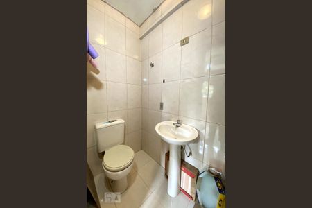 Apartamento para alugar com 129m², 4 quartos e sem vagaBanheiro de Serviço