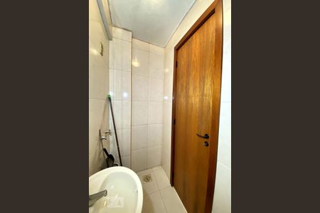 Apartamento para alugar com 129m², 4 quartos e sem vagaBanheiro de Serviço