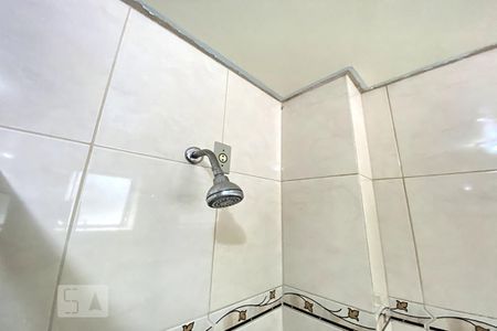 Apartamento para alugar com 129m², 4 quartos e sem vagaChuveiro do Banheiro da Suíte 2
