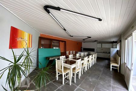 Apartamento para alugar com 129m², 4 quartos e sem vagaÁrea comum - Salão de festas