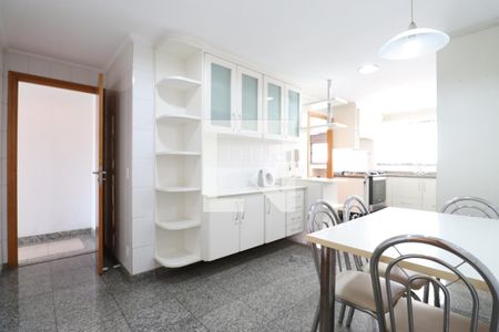 Apartamento à venda com 174m², 4 quartos e 3 vagasCozinha