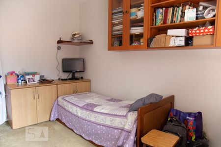 Casa à venda com 180m², 3 quartos e 2 vagasQuarto