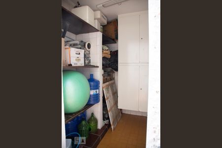 Casa à venda com 180m², 3 quartos e 2 vagasDispensa