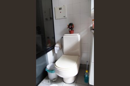 Casa à venda com 180m², 3 quartos e 2 vagasBanheiro Suíte 2