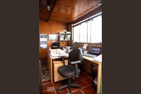 Casa à venda com 180m², 3 quartos e 2 vagasEscritório