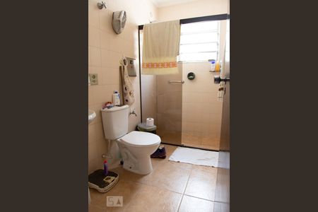 Casa à venda com 180m², 3 quartos e 2 vagasBanheiro