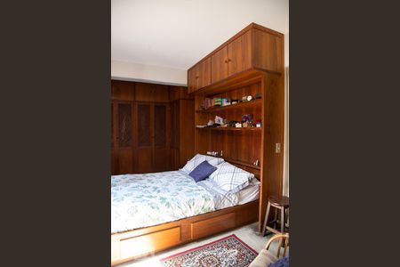 Casa à venda com 180m², 3 quartos e 2 vagasSuíte 2