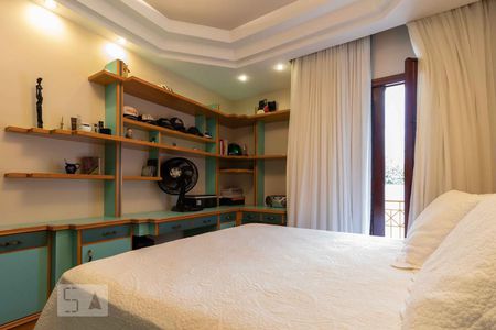 Casa à venda com 500m², 4 quartos e 6 vagas Casa à venda com 500m², 4 quartos e 6 vagasQuarto 3