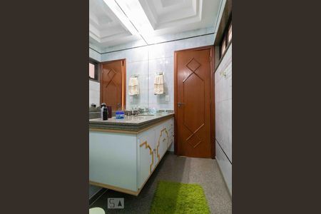 Casa à venda com 500m², 4 quartos e 6 vagas Casa à venda com 500m², 4 quartos e 6 vagasBanheiro Social