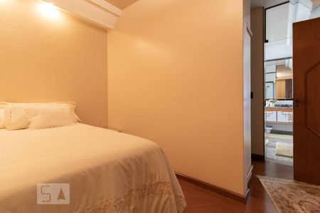 Casa à venda com 500m², 4 quartos e 6 vagas Casa à venda com 500m², 4 quartos e 6 vagasSuíte 1