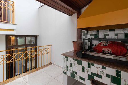 Casa à venda com 500m², 4 quartos e 6 vagas Casa à venda com 500m², 4 quartos e 6 vagasÁrea Externa