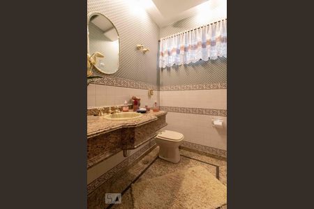 Casa à venda com 500m², 4 quartos e 6 vagas Casa à venda com 500m², 4 quartos e 6 vagasLavabo