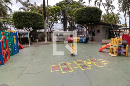 Apartamento à venda com 70m², 3 quartos e 2 vagas Apartamento à venda com 70m², 3 quartos e 2 vagasÁrea comum - Playground