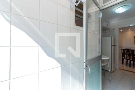 Apartamento à venda com 70m², 3 quartos e 2 vagas Apartamento à venda com 70m², 3 quartos e 2 vagasÁrea de Serviço