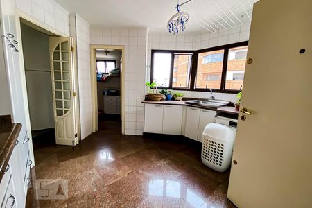 Apartamento à venda com 202m², 3 quartos e 3 vagasLavanderia