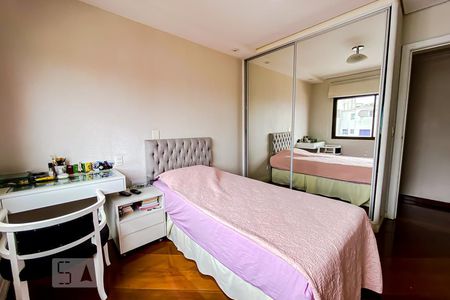 Apartamento à venda com 202m², 3 quartos e 3 vagasQuarto 02 suite