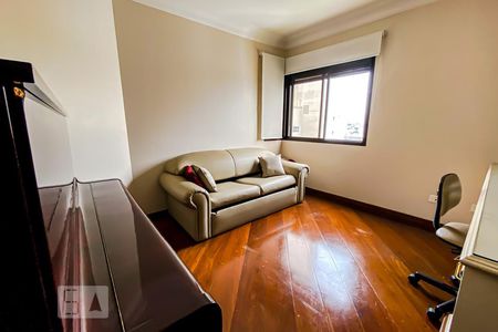 Apartamento à venda com 202m², 3 quartos e 3 vagasQuarto 01  suite
