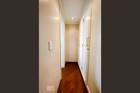 Apartamento à venda com 202m², 3 quartos e 3 vagasCloset Quarto 01  suite