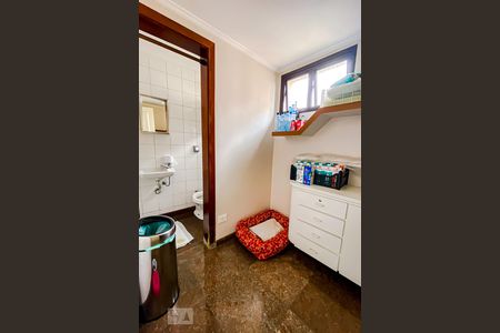 Apartamento à venda com 202m², 3 quartos e 3 vagasQuarto de empregada