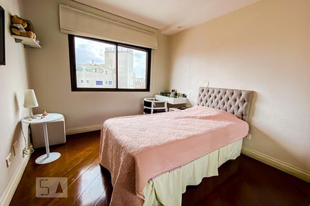 Apartamento à venda com 202m², 3 quartos e 3 vagasQuarto 02 suite