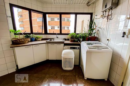 Apartamento à venda com 202m², 3 quartos e 3 vagasLavanderia