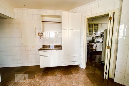 Apartamento à venda com 202m², 3 quartos e 3 vagasLavanderia