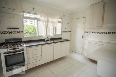 Apartamento à venda com 89m², 3 quartos e 2 vagasCozinha - Armários