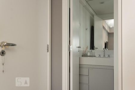Banheiro da Suíte de apartamento para alugar com 2 quartos, 68m² em Mirandópolis, São Paulo
