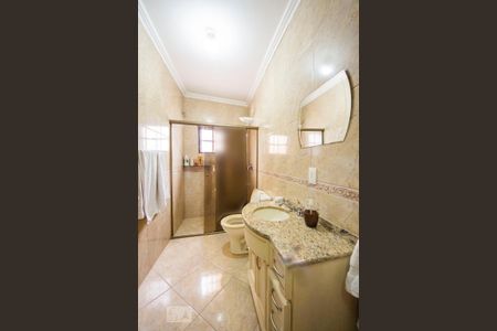 Casa de condomínio à venda com 200m², 3 quartos e 2 vagas Casa de condomínio à venda com 200m², 3 quartos e 2 vagasBanheiro 2