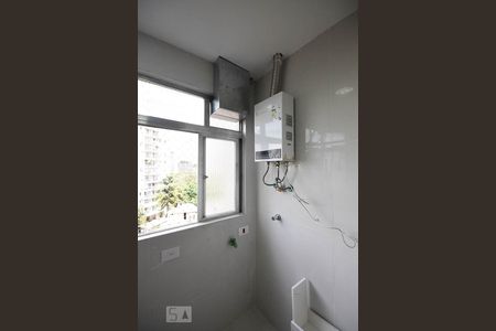 Apartamento à venda com 70m², 2 quartos e 1 vagaÁrea de Serviço