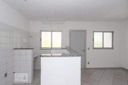 Sala de kitnet/studio para alugar com 1 quarto, 45m² em Caiçaras, Belo Horizonte