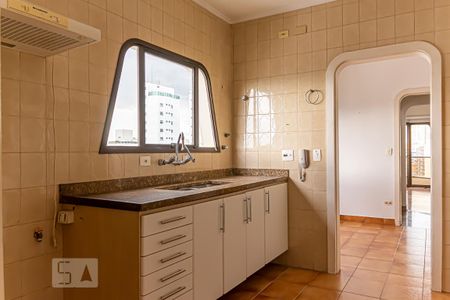 Cozinha de apartamento à venda com 4 quartos, 226m² em Aclimação, São Paulo